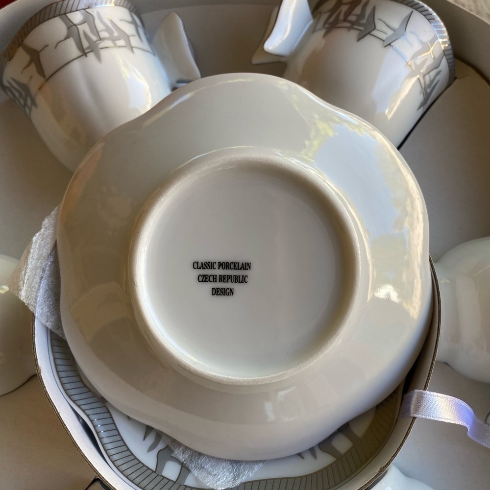 COFFEE by A.I. Vintage Espresso Porcelain Set of 6 Cups&Saucers White Silver NEW - Picture 4 of 8